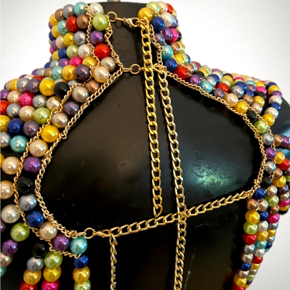 Beautifully dramatic, colorful, beaded necklace. - Picture 4 of 4
